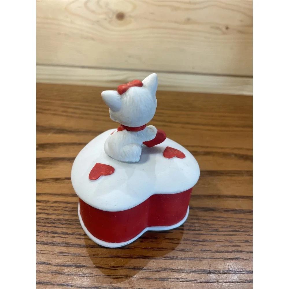 Vintage Valentines Lefton White Kitty Cat With Hearts Trinket Box 3.5